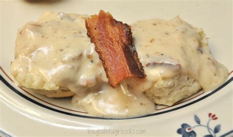 Southern Bacon Gravy (For Biscuits) | The Grateful Girl Cooks!