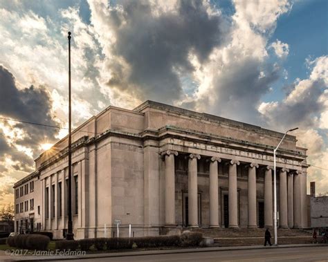 Christian and Jewish organizations come together to renovate historic synagogue in Detroit | The ...