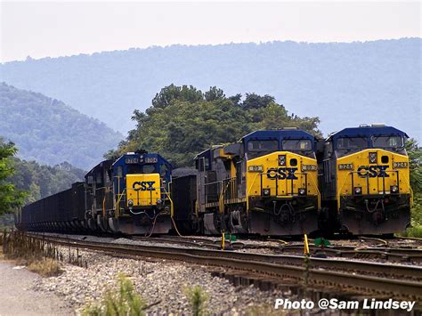 CSX Locomotive Wallpaper - WallpaperSafari