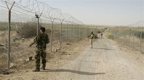 Iraq closes three unofficial border crossings with Iran