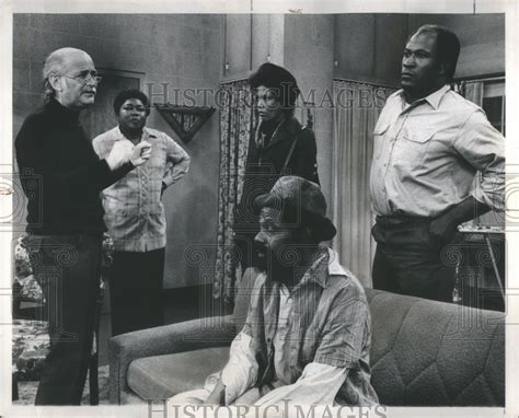 Norman Lear & Eric Monte with the cast - Sitcoms Online Photo Galleries