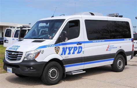 NYPD ESU K-9 8636 Freightliner Sprinter 2500 | Police truck, Old police ...