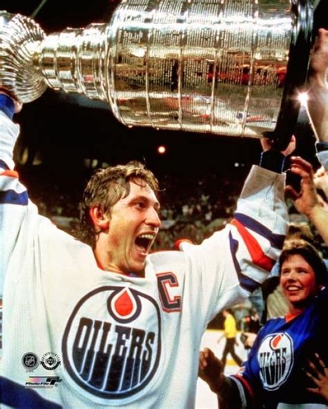 Wayne Gretzky with the 1984 Stanley Cup Photo Print (16 x 20) - Walmart ...