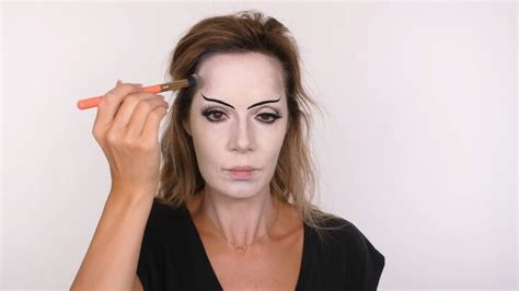 Halloween Bride of Frankenstein Makeup Tutorial | Upstyle