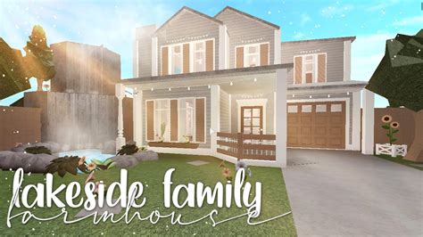 Bloxburg: Lakeside Family Farmhouse | House Build - YouTube