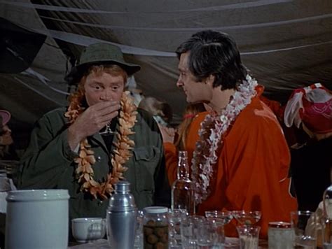 Alan Alda and George Morgan in M*A*S*H (1972) | Alan alda mash, Alan alda, Mash 4077