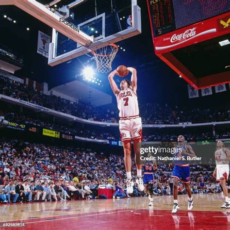 Toni Kukoc Bulls Photos and Premium High Res Pictures - Getty Images