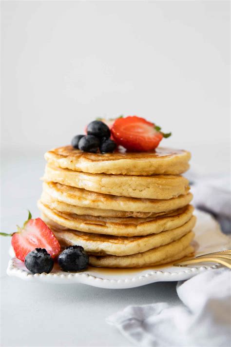 The TASTIEST Greek Yogurt Pancakes - Jar Of Lemons