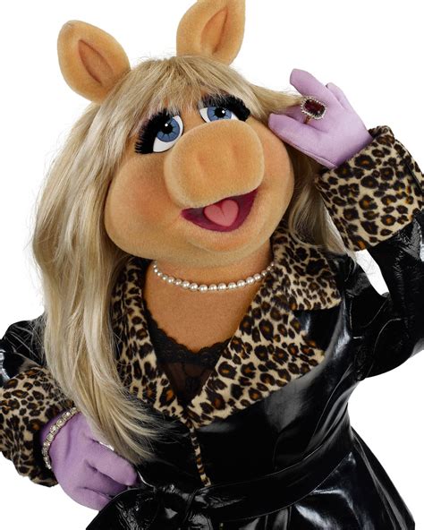 [100+] Miss Piggy Pictures | Wallpapers.com