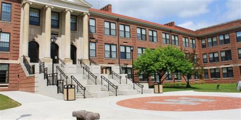 This High School Has a Gender Neutral Homecoming Court - ATTN: