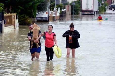 Brits in Spain urgently warned as flooding devastates tourist hotspots ...