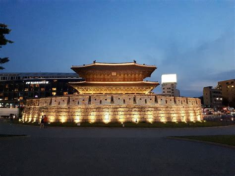 Dongdaemun Gate (Heunginjimun) (Seoul) - Alt du skal vide før du ...