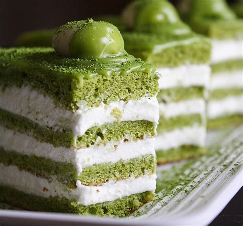 Matcha layer cake | Green tea dessert, Green tea cake, Matcha recipe