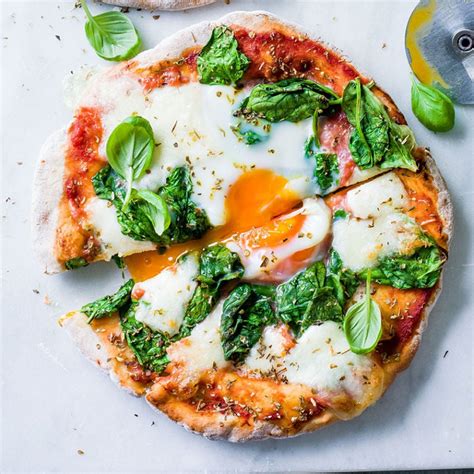 Florentine pizza | Healthy Recipe | WW UK