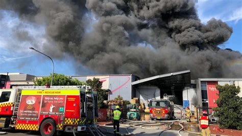 Investigators to probe Sydney factory fire | The West Australian