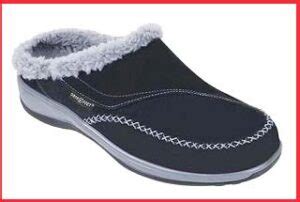 5 Best House Slippers for Plantar Fasciitis 2022