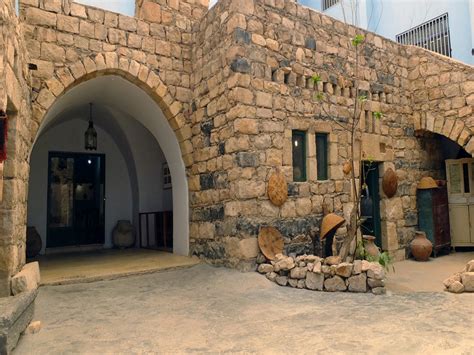 Best 5 Things to Do at Jordanian Heritage Museum Irbid