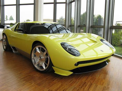 File:Lamborghini Miura Concept.jpg - Wikimedia Commons