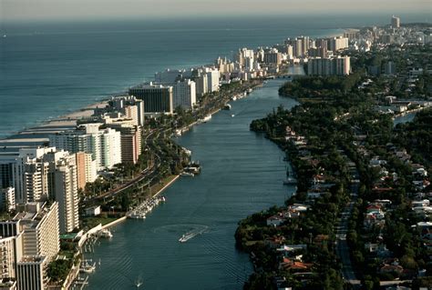 overview-of-miami-beach-and-biscayne-bay - Florida Pictures - Florida ...