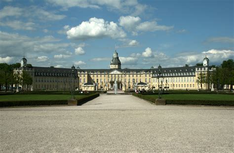 Karlsruhe Palace - Megaconstrucciones.net English Version