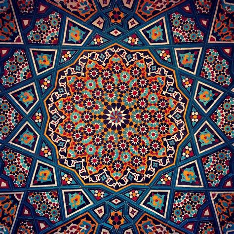 Claudia Mangiamele on Twitter: "Iranian tile art… " | Pattern art, Islamic art, Islamic art pattern