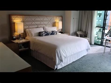 Swan & Dolphin renovated hotel room tour at Walt Disney World - YouTube