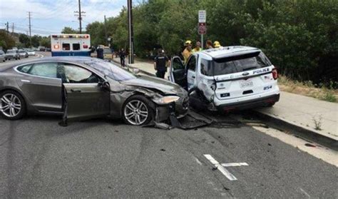 Tesla Crashes in AutoPilot Mode While Driver Watched a Movie! » Car ...