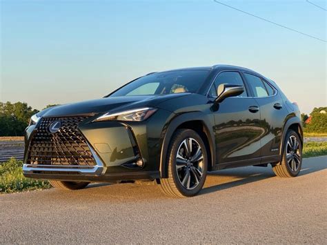 2020 Lexus UX 250h Luxury Review