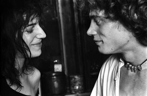 Beautiful Photos of Patti Smith and Robert Mapplethorpe Together in the Late 1960s and 1970s ...