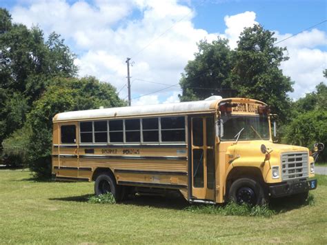 Couple Buys An Old School Bus At Auction. What They Turned I