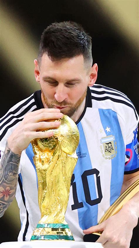 Messi World Cup Trophy Wallpapers - Wallpaper Cave