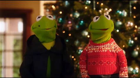 VIDEO - Kermit the Frog reunites with "Muppets Most Wanted" nemesis ...