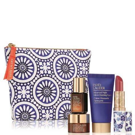 Estée Lauder 4-Piece Gift Set with Bag - LOOKFANTASTIC