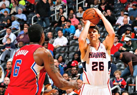 Hawks' Kyle Korver lines up attempt at NBA's all-time three-pointer ...