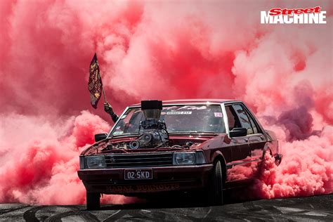 How To Make Coloured Burnout Tyres Smoke