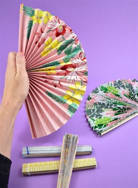 DIY Folding Paper Fans Tutorial ⋆ Dream a Little Bigger