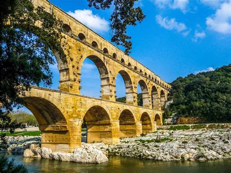 Pont du Gard - Construction of Ancient Roman Bridge