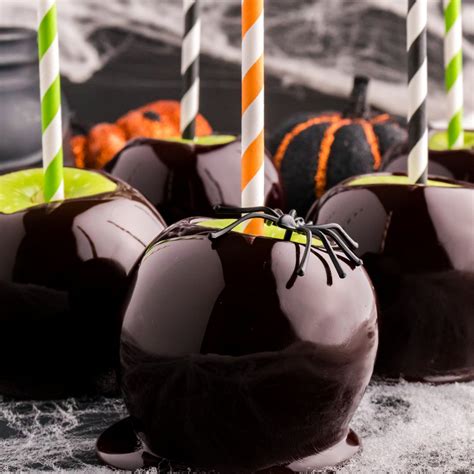 Halloween Candy Apples - My Incredible Recipes