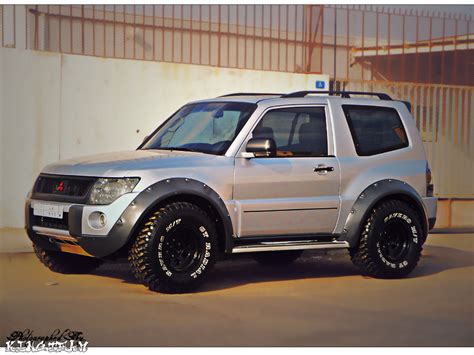 Mitsubishi Pajero IV 2006 - 2011 SUV 3 door :: OUTSTANDING CARS