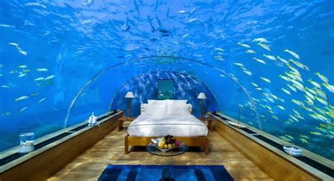 World Tourism: Poseidon UnderSea Resort, Fiji