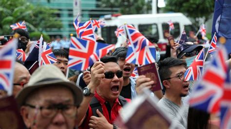 Hong Kong protesters use burning barricades to block access to ...