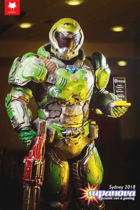 This Crazy Detailed Doom Armor Cosplay Will Make You Wish To Fly To Mars Straight Away! | Video ...