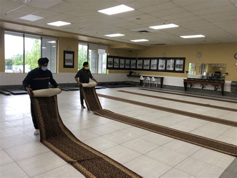 Langar (dine-in) at Surrey’s Gurdwara Dukh Nivaran Sahib Society ...