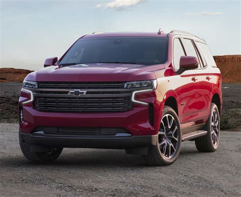 2021 Chevrolet Suburban vs Tahoe: Differences & changes compared