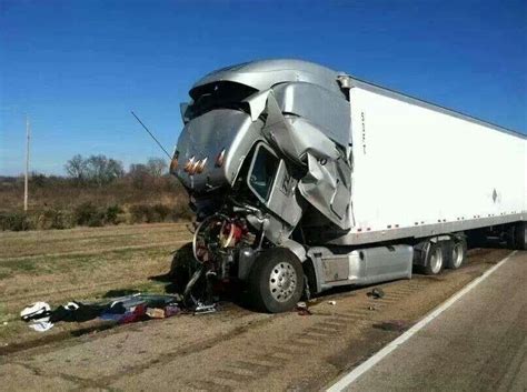 Pin by James Seidl on Wrecks and Wreckers | Big rig trucks, Big trucks, Semi trucks humor