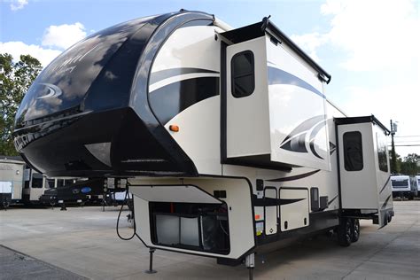 2020 Cardinal Luxury 3750BKX Fifth Wheel by Forest River On Sale (RVN14776)