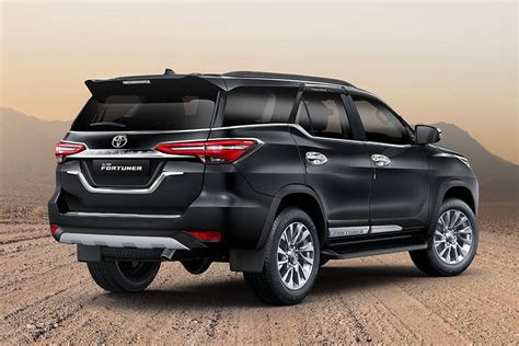 Toyota Fortuner Images, Fortuner Interior & Exterior Photos, 360 View ...