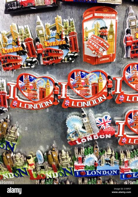 London fridge magnet souvenirs hi-res stock photography and images - Alamy