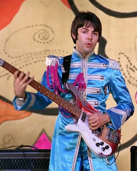 Paul McCartney with his ‘64 Rickenbacker 4001S. Saville Theatre, London ...