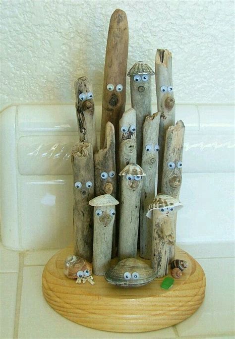 Pin by Piera Baschiera on Idee per la casa | Driftwood crafts, Driftwood art, Rock crafts